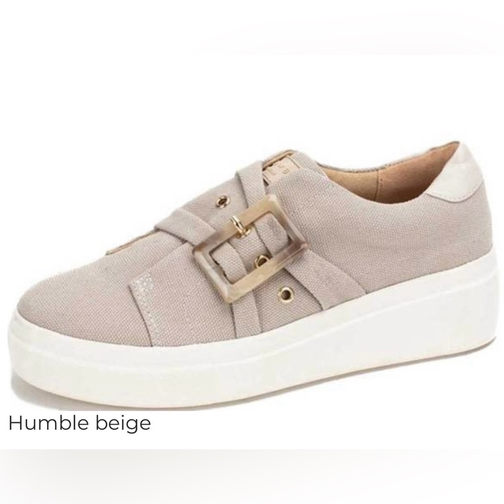 Yellow Box Womens Beige Canvas Sneakers size 7.5